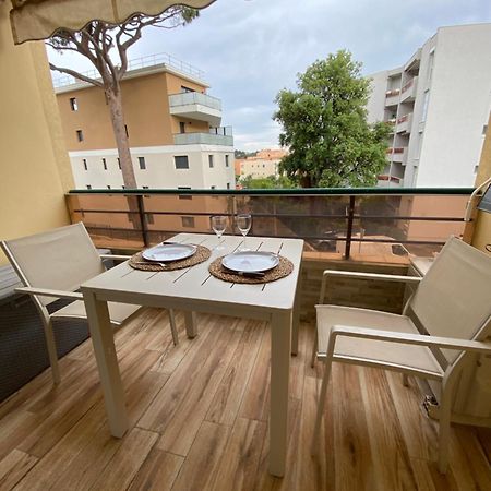Studio 150 M De Plage Golfe De Saint-Tropez Cavalaire-sur-Mer Luaran gambar