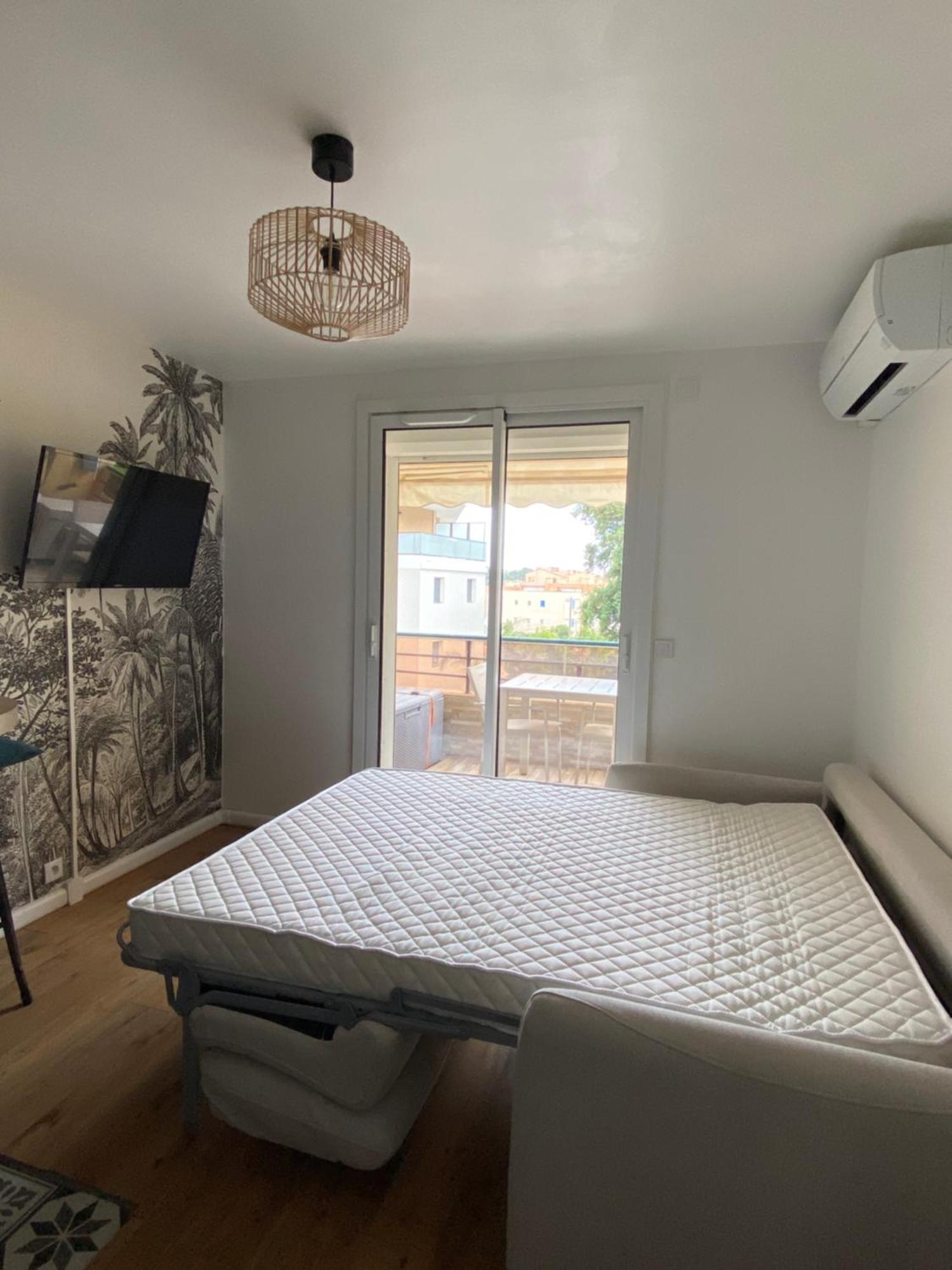 Studio 150 M De Plage Golfe De Saint-Tropez Cavalaire-sur-Mer Luaran gambar